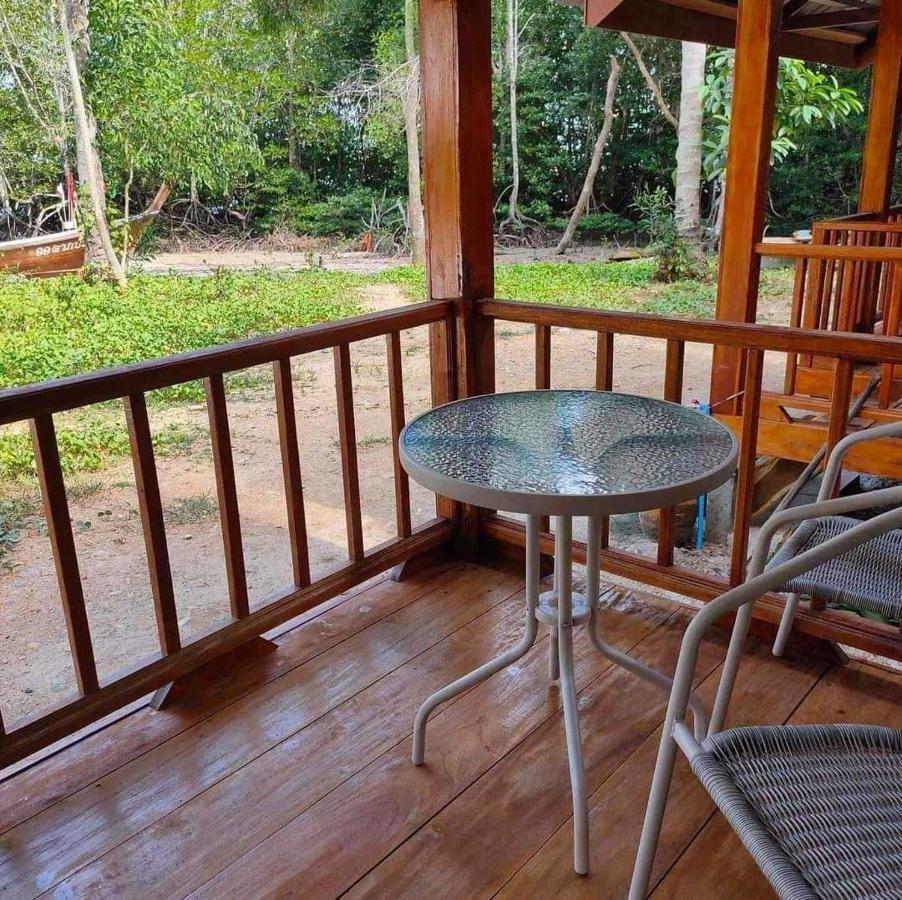 Kohmook Happy Time Bungalow Ko Mook Exterior photo